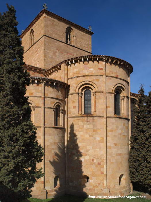 DETALLE DE LA CABECERA DEL TEMPLO